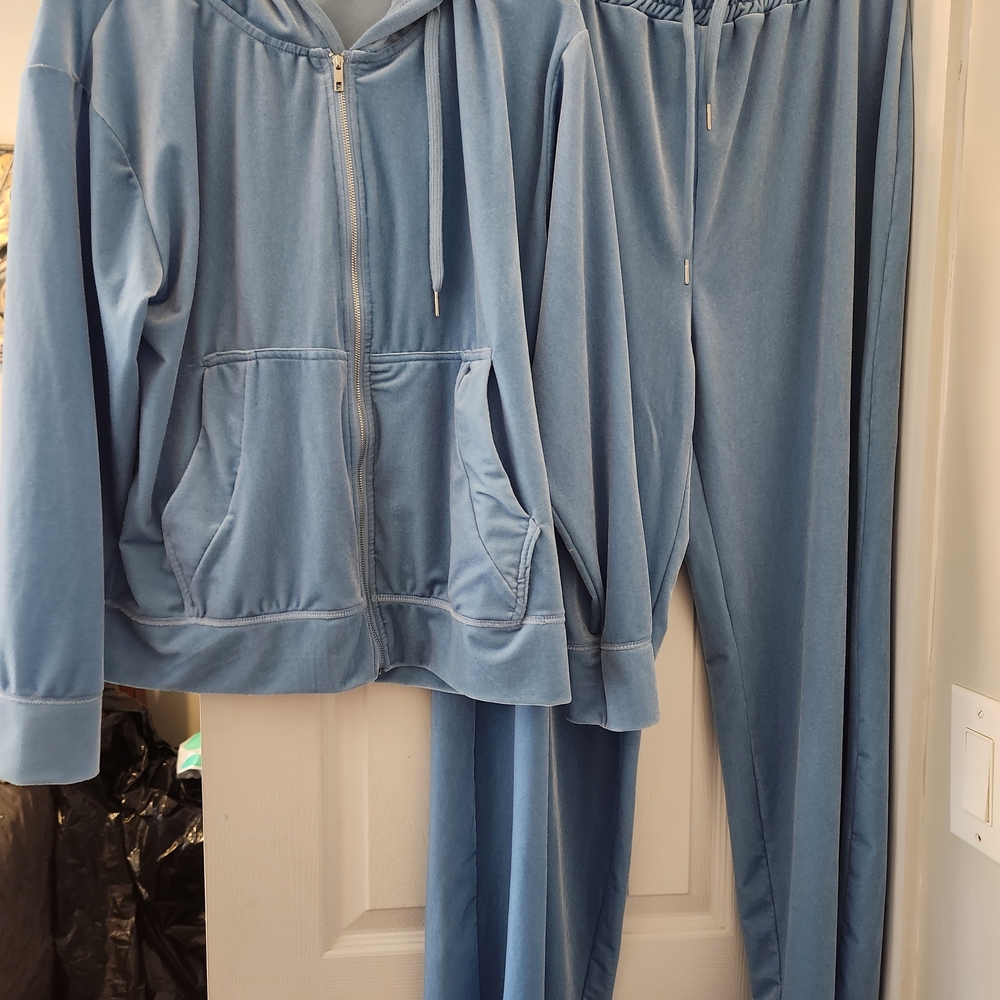 Womens' 1X light Blue Velour Zip Hoodie and Joggers Set - NWOT